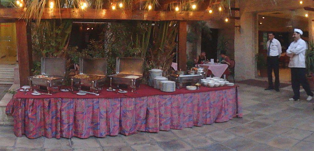 Petra Palace Hotel Vádi Músza Kültér fotó