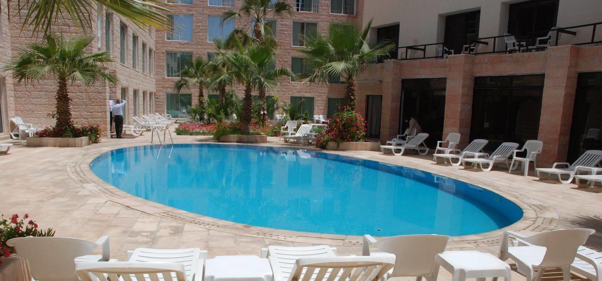 Petra Palace Hotel Vádi Músza Kültér fotó